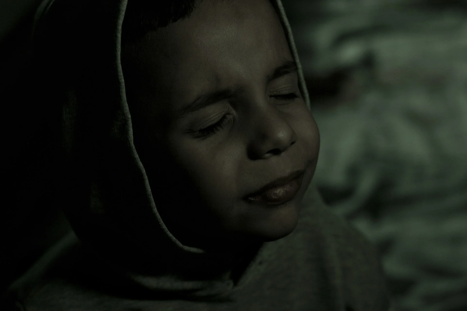 toddler at night waking from nightmare